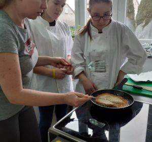 76198609_2579514902161685_2314071908854792192_n