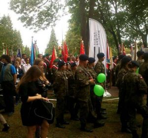 41520570_224337398439941_6827288659490766848_n